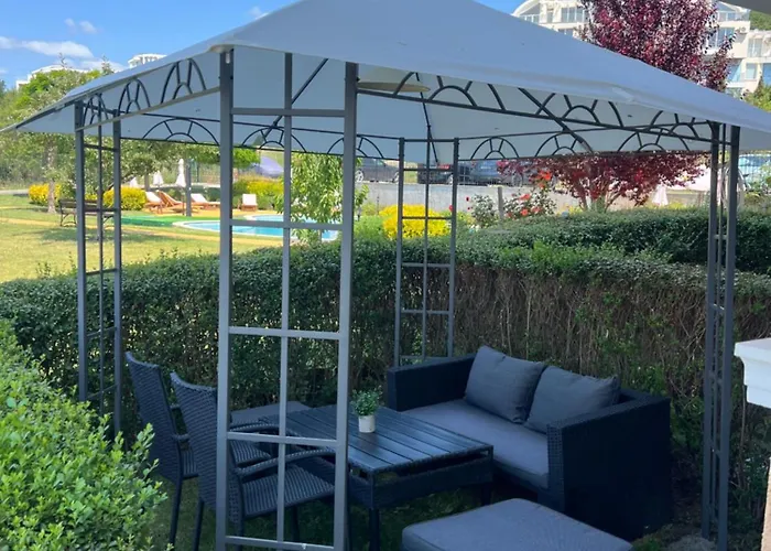 Sunset Deluxe Kosharitsa