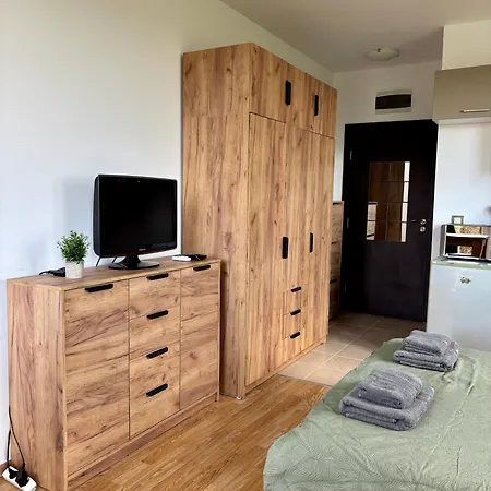 Sunset Deluxe קושריצה